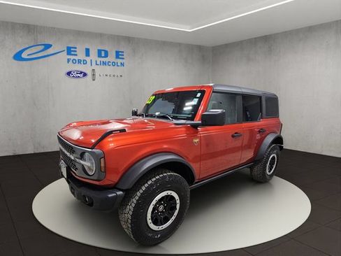 Certified 2023 Ford Bronco Badlands w/ Sasquatch Package AWD/4WD image 2