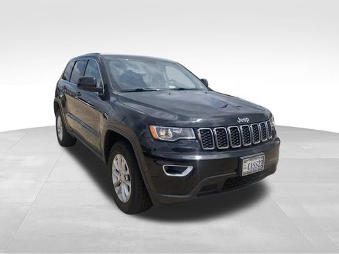 Used 2022 Jeep Grand Cherokee Laredo E w/ Security & Convenience Group AWD/4WD image 9