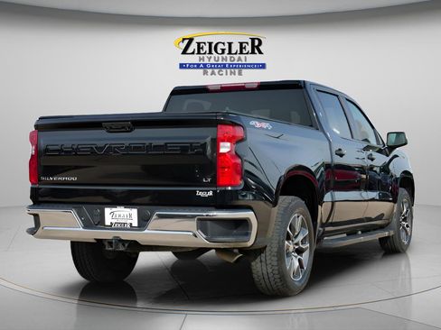Used 2022 Chevrolet Silverado 1500 LT AWD/4WD image 8