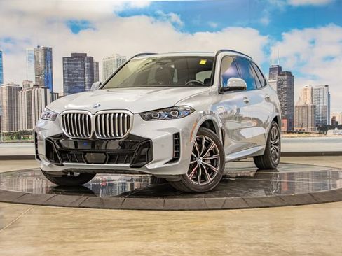 Used 2024 BMW X5 xDrive50e w/ M Sport Package AWD/4WD image 2