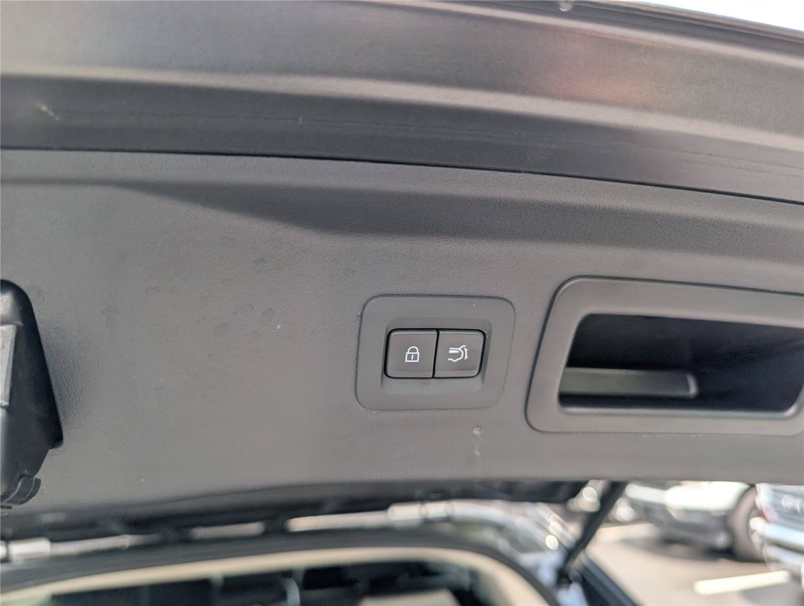 Used 2024 MAZDA CX-90 Plug-In Hybrid w/ Preferred AWD/4WD image 14