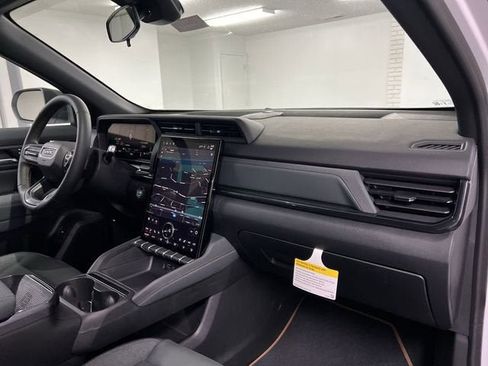 New 2026 GMC Terrain AT4 w/ Convenience Package III image 30