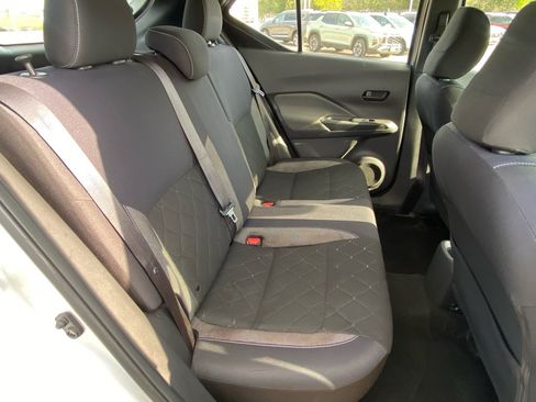 Used 2019 Nissan Kicks S FWD image 15