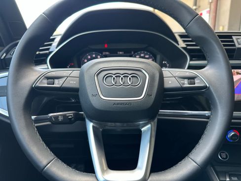 Used 2025 Audi Q3 2.0T Premium w/ Convenience Package AWD/4WD image 23