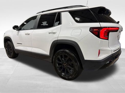 Used 2026 GMC Terrain Elevation w/ Elevation Premium Package AWD/4WD image 3