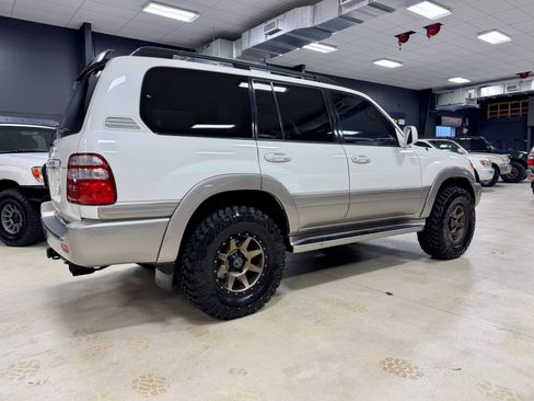 Used 2004 Toyota Land Cruiser image 6