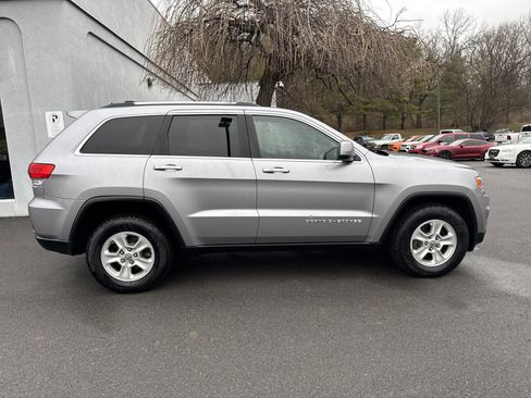 Used 2014 Jeep Grand Cherokee Laredo w/ Quick Order Package 23E image 2