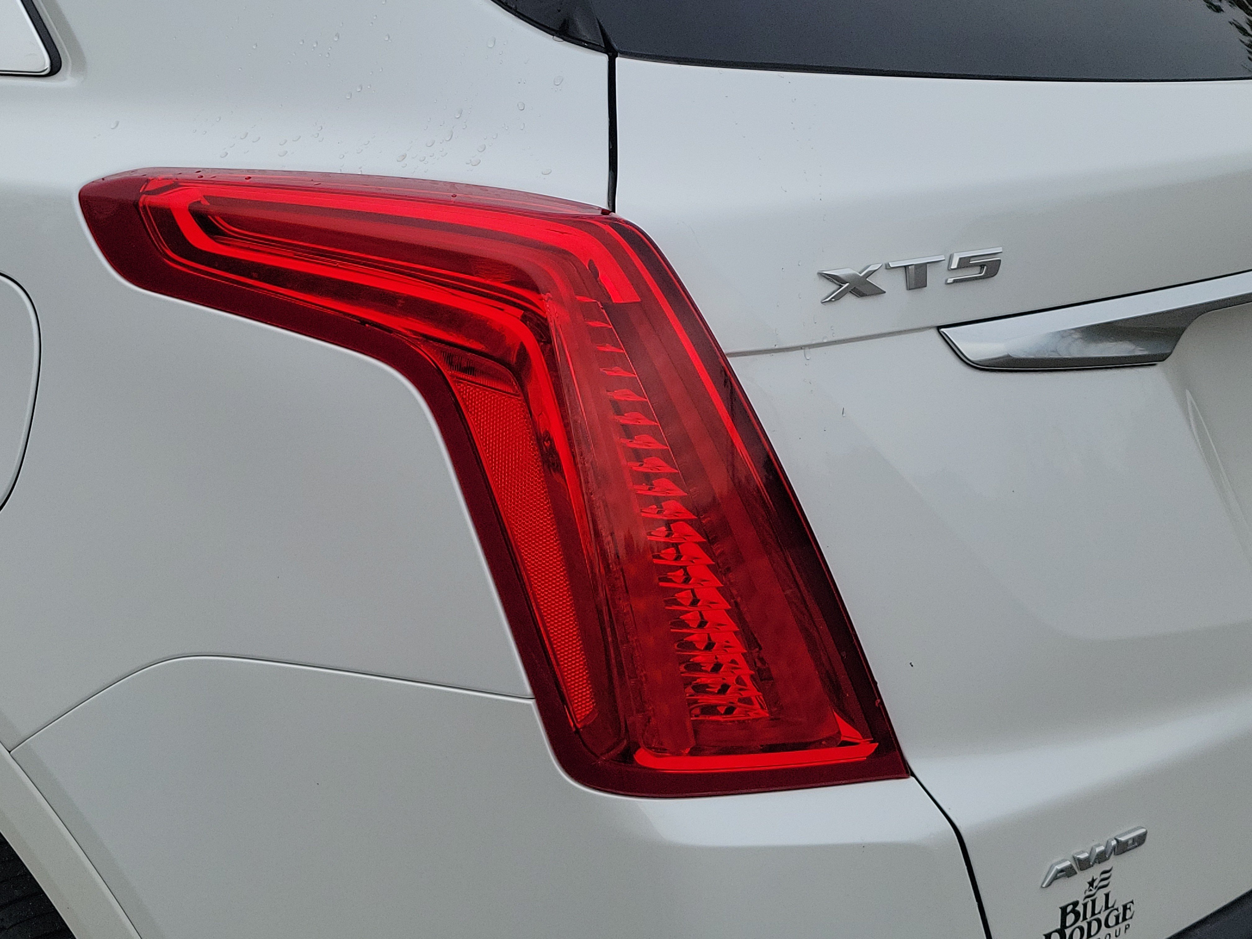 Used 2019 Cadillac XT5 Premium Luxury AWD/4WD image 11