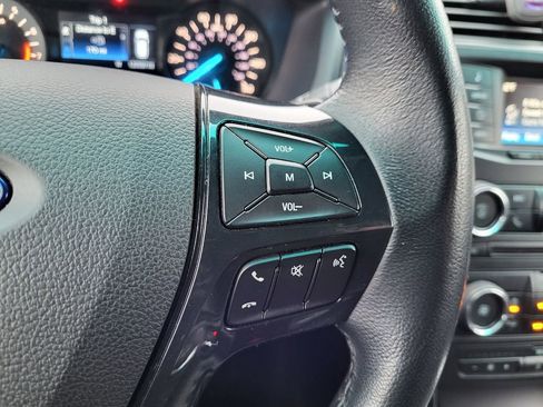 Used 2016 Ford Explorer XLT image 30