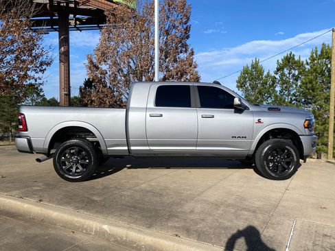 Used 2022 RAM 2500 Limited w/ Night Edition image 7