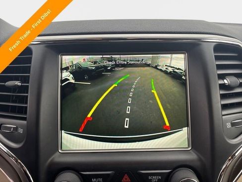 Used 2018 Jeep Grand Cherokee Limited image 21