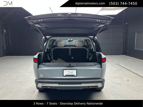 Used 2023 Rivian R1S Adventure image 39