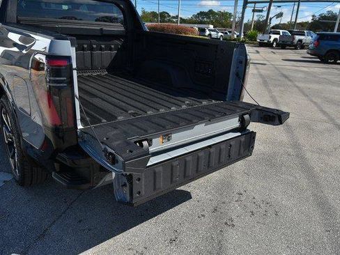 New 2025 GMC Sierra EV Denali image 18