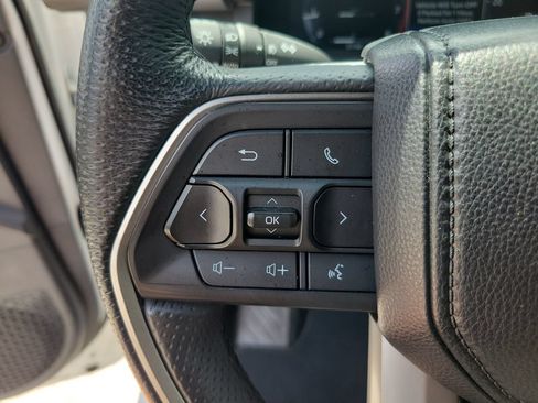 Used 2025 Toyota Tacoma TRD Off-Road AWD/4WD image 19