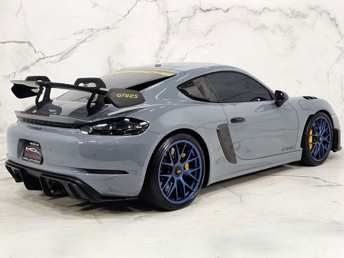 Used 2023 Porsche 718 Cayman GT4 RS w/ Weissach Package RWD image 13