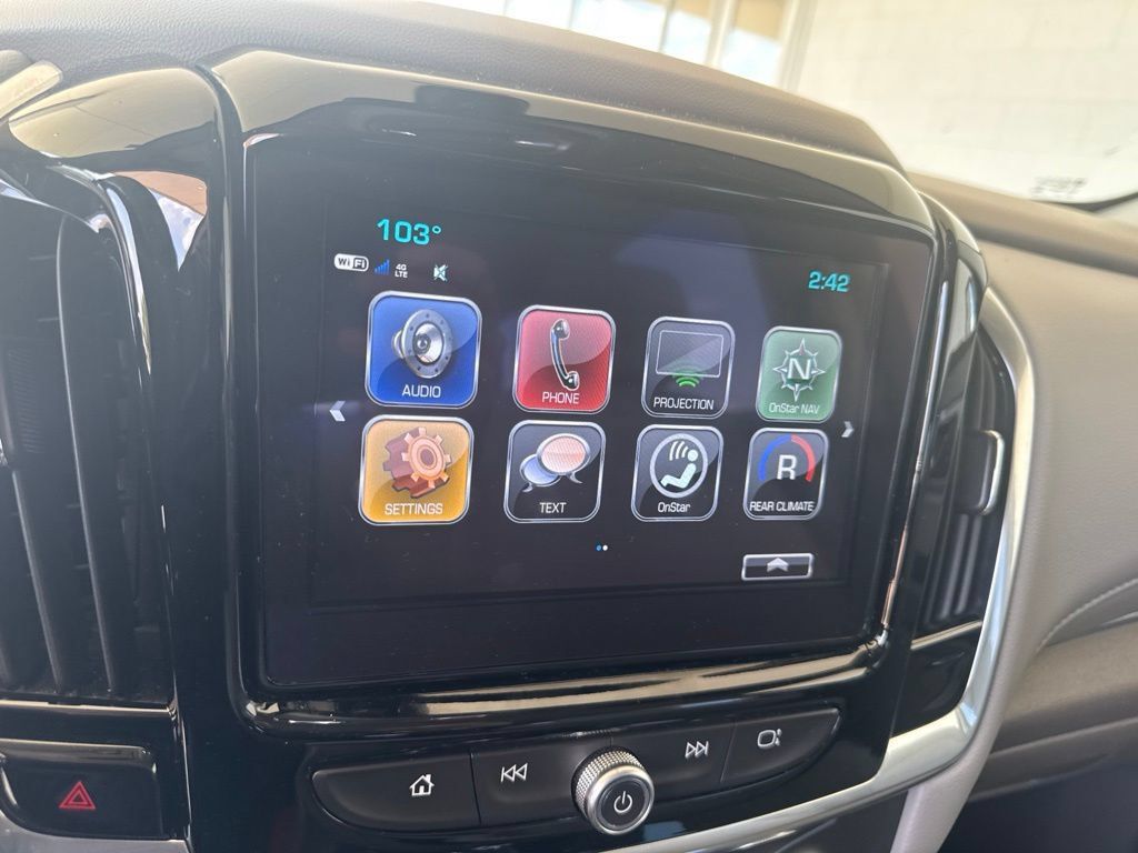 Used 2019 Chevrolet Traverse LT FWD image 14