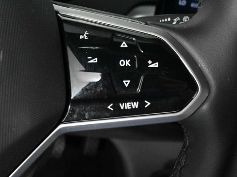 Certified 2023 Volkswagen ID.4 Pro RWD image 21