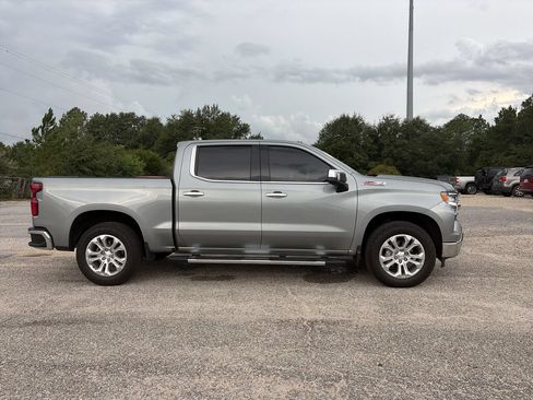 Used 2024 Chevrolet Silverado 1500 LTZ AWD/4WD image 7