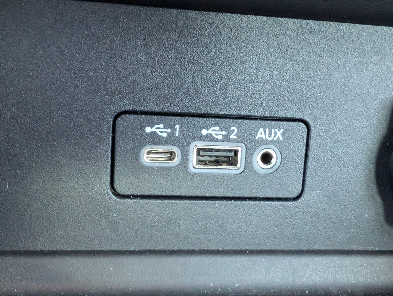 Used 2022 Nissan Sentra SR w/ SR Premium Package FWD image 19
