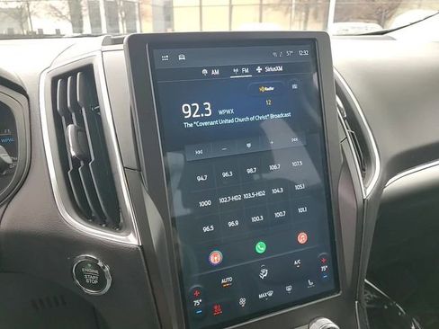 Used 2024 Ford Edge Titanium image 21