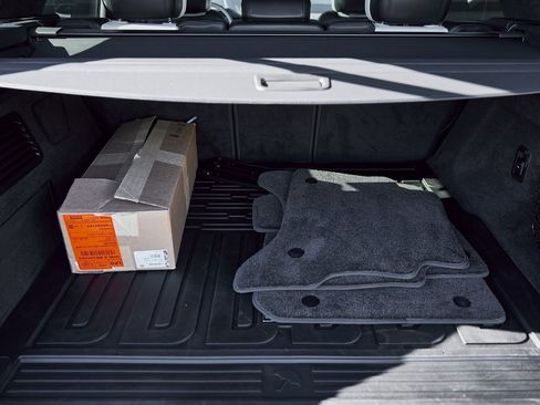 Used 2025 Land Rover Range Rover Sport Autobiography image 12