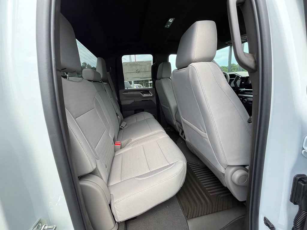 New 2026 Chevrolet Silverado 2500 LT w/ Convenience Package AWD/4WD image 16