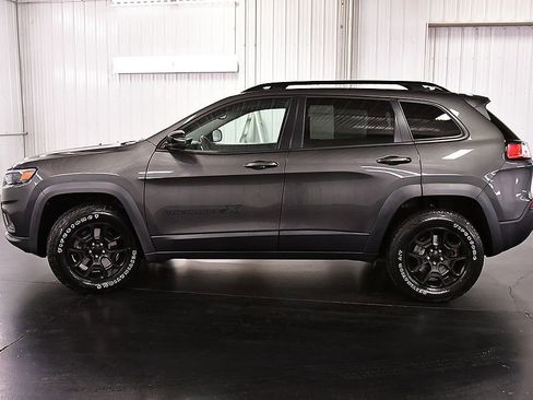 Used 2022 Jeep Cherokee Latitude AWD/4WD image 4