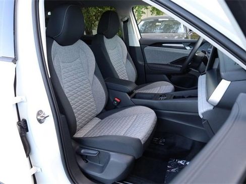 New 2025 Volkswagen Tiguan S image 23