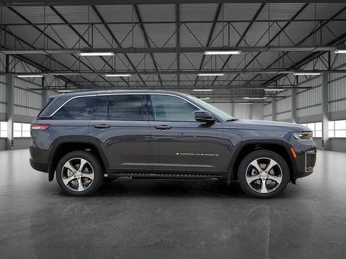 New 2026 Jeep Grand Cherokee Limited AWD/4WD image 5