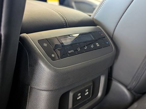 New 2026 Nissan Pathfinder SL image 34