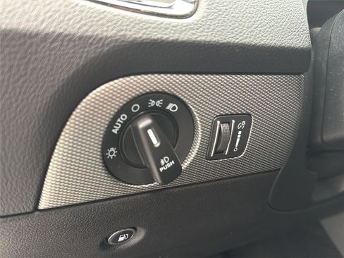 Used 2018 Dodge Durango SRT w/ Trailer Tow Group IV image 27