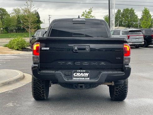 Used 2023 Toyota Tacoma TRD Off-Road w/ TRD Premium Off Road Package image 6