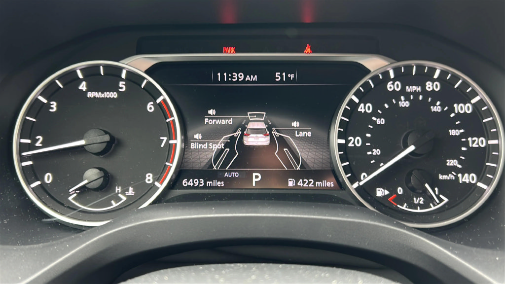 Used 2025 Nissan Rogue S AWD/4WD image 10