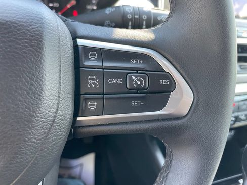 Certified 2025 Jeep Compass Limited AWD/4WD image 24