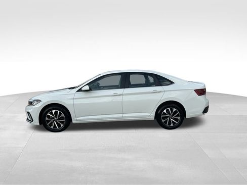 Used 2025 Volkswagen Jetta S image 7