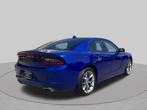 Used 2022 Dodge Charger SXT w/ Plus Group RWD image 6