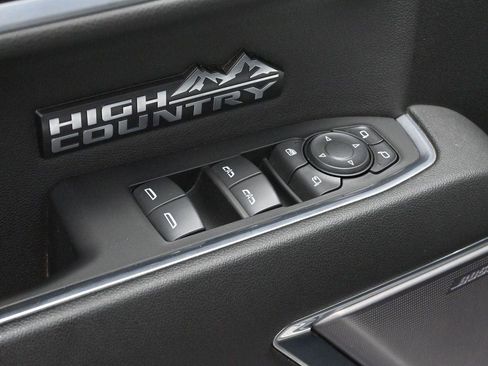 Used 2022 Chevrolet Silverado 1500 High Country w/ High Country Premium Package AWD/4WD image 12