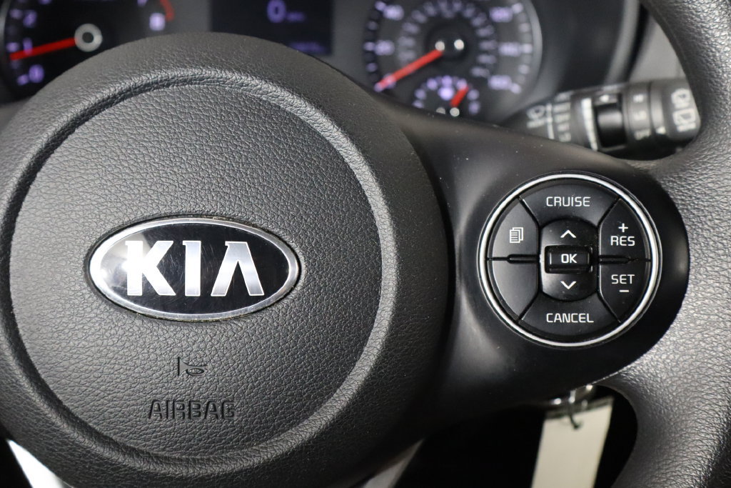 Used 2020 Kia Soul LX FWD image 10