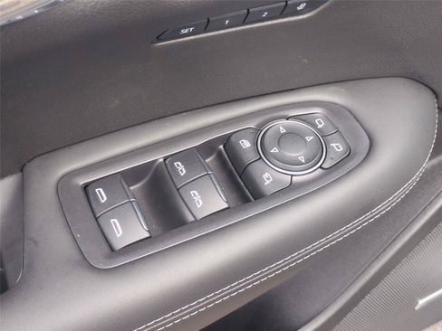 Used 2023 Cadillac XT6 Premium Luxury w/ Platinum Package AWD/4WD image 18