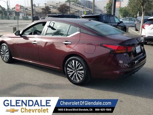 Used 2024 Nissan Altima 2.5 SV image 6