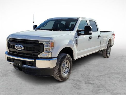 Used 2022 Ford F250 XL w/ Power Equipment Group image 5