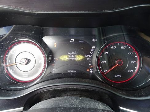 Used 2018 Dodge Charger SXT w/ Blacktop Package image 12