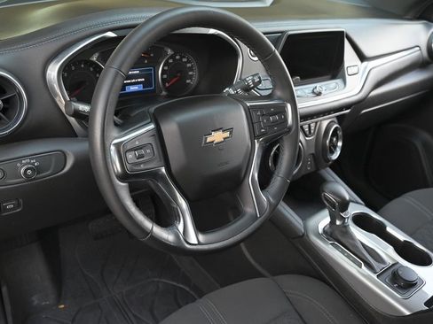 Used 2020 Chevrolet Blazer LT FWD image 10