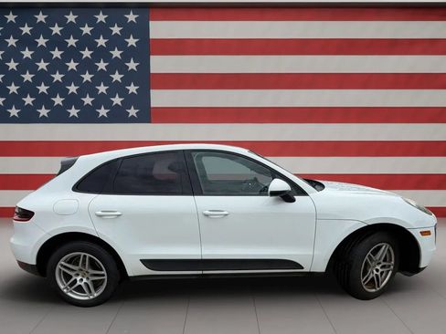 Used 2017 Porsche Macan AWD/4WD image 8
