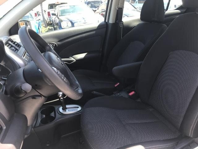 Used 2016 Nissan Versa SV FWD image 5