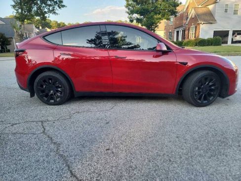 Used 2023 Tesla Model Y AWD image 5