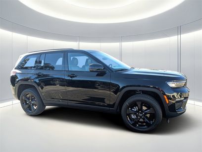 New 2025 Jeep Grand Cherokee Limited w/ Black Appearance Package