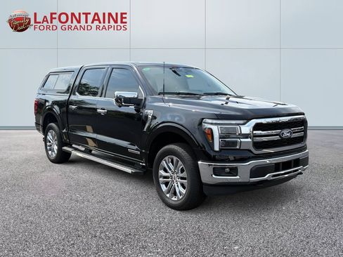 Used 2025 Ford F150 Lariat w/ Equipment Group 502A High AWD/4WD image 3