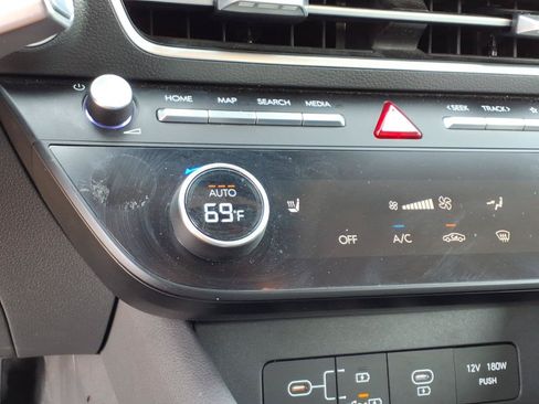 Used 2025 Hyundai Sonata SEL FWD image 12