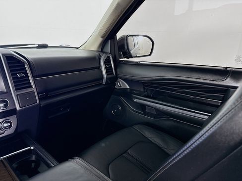 Used 2020 Ford Expedition Platinum image 29